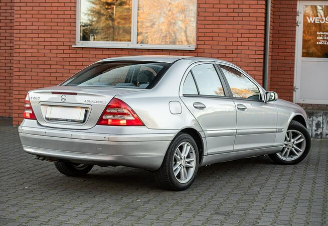 Mercedes C 200