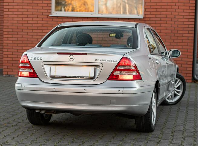 Mercedes C 200