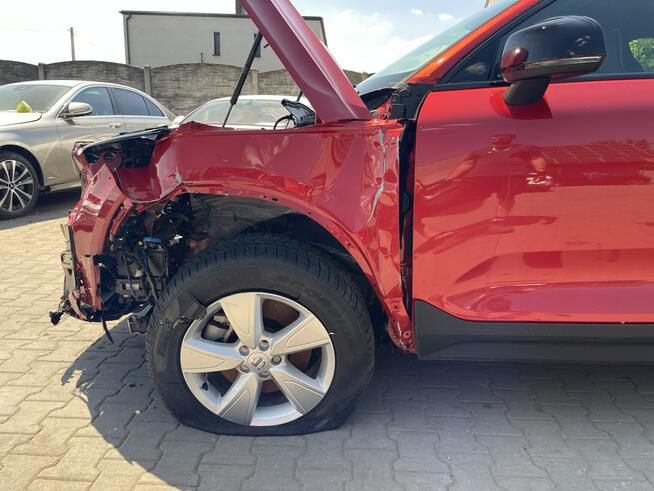 Volvo XC 40 EU R-design B4 mHEV Skóra Kamera Pamięć Podgrzewanie Virtual