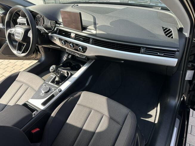 Audi A4 1-ręka! Full LED El.klapa Climatronic Tempomat Bluetooth Alu GWARANCJA