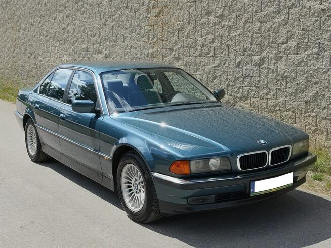 BMW 740