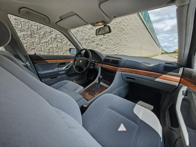 BMW 740