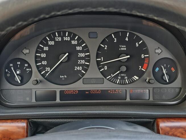 BMW 740