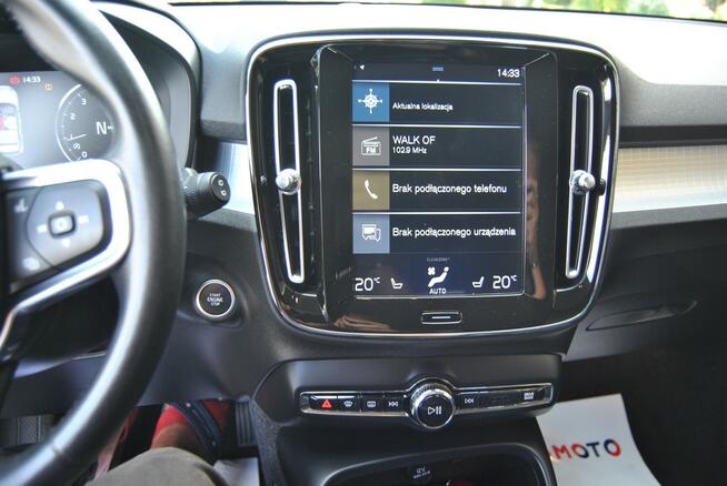 Volvo XC 40 niski udokumentowany przebieg , NAVI , Opłacony , VIRTUAL COCKPIT