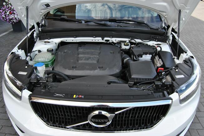 Volvo XC 40 niski udokumentowany przebieg , NAVI , Opłacony , VIRTUAL COCKPIT