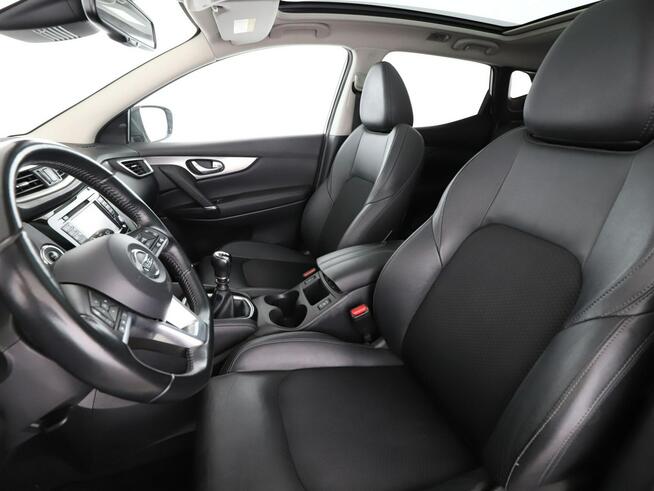 Nissan Qashqai 1.2 Benzyna Tekna + Panorama Nawigacja Tempomat Grzane Fotele Kamera
