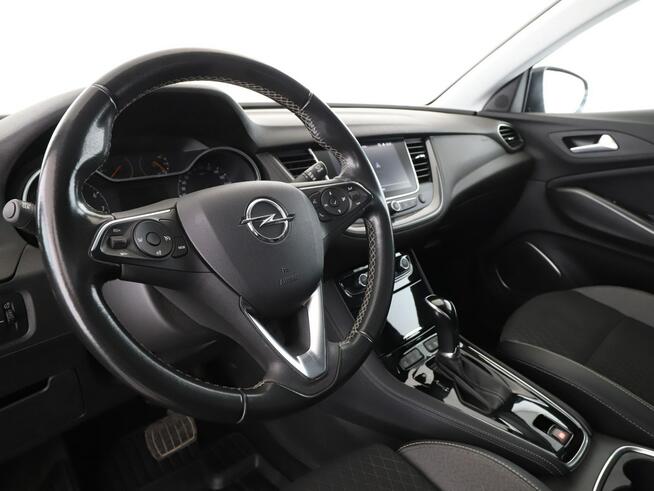 Opel Grandland X automat navi klima auto czujniki parkowania hak