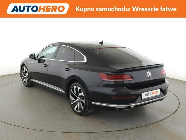 Volkswagen Arteon R-line dsg grzane fotele i kanapa virtual pdc kamera navi klima 3stref