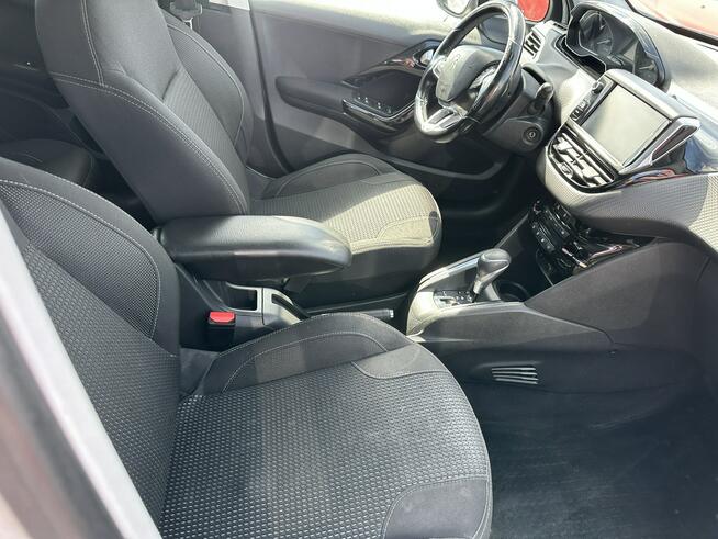 Peugeot 208 Automat, po liftingu, 1 wł.,polski salon, nawigacja, nowy rozrząd, VAT