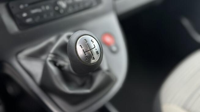 Renault Kangoo 1.6 benz. 106KM klima 5 os 2x przesuwane drzwi multifunkcja Super stan