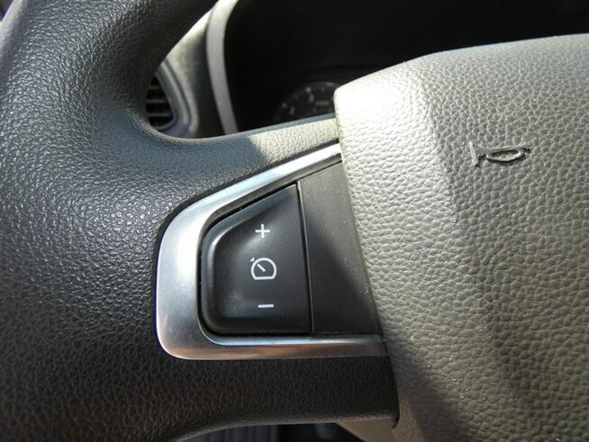 Renault Master kontener + winda 750 kg drzwi boczne klimatyzacja
