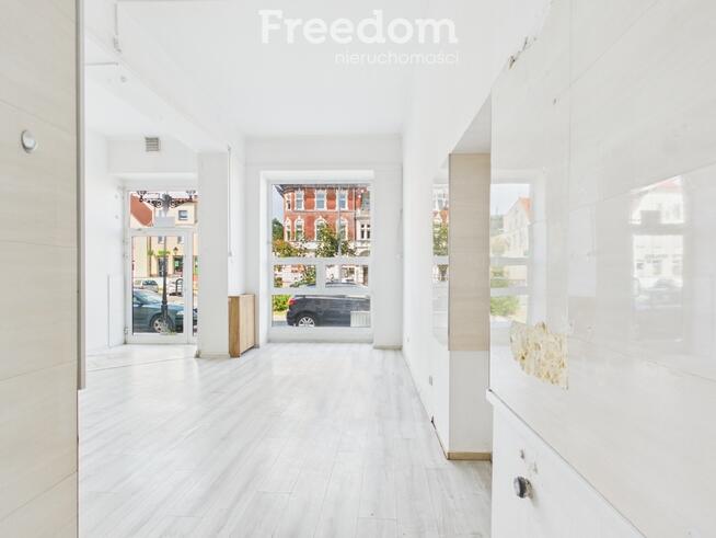 Lokal usługowy w ścisłym centrum - parter 69 m²
