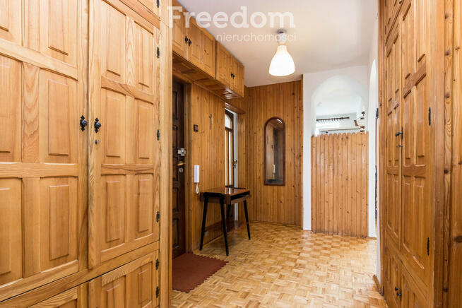 5-pokojowe mieszkanie 75,5 m² w centrum, blisko UM