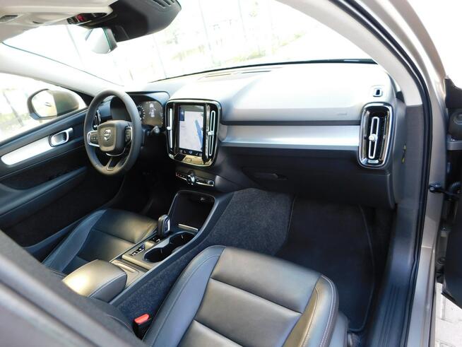 Volvo XC 40 z Gwarancją Kamera Panorama Dach Pakiet zimowy