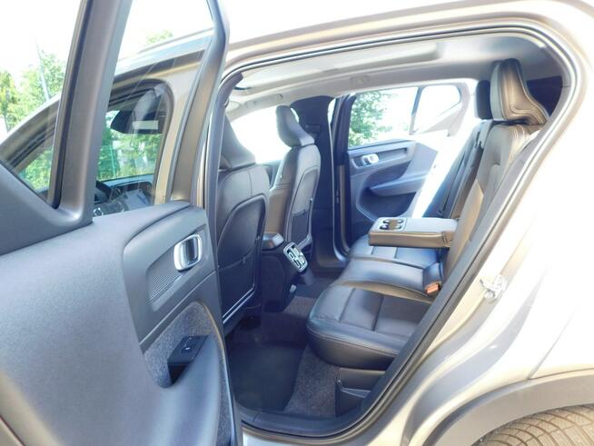 Volvo XC 40 z Gwarancją Kamera Panorama Dach Pakiet zimowy