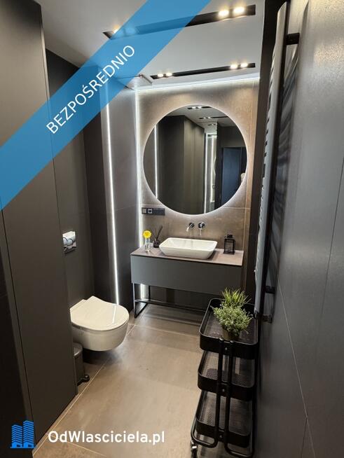Luksusowy apartament w Browarach Warszawskich | Styl loftowy | Balkon na całej długości mieszkania