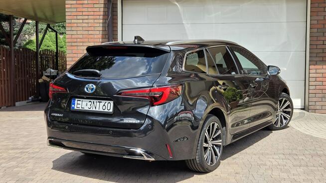 Toyota Corolla 1.8 140KM Hybyda , mały przebieg TYLKO 11 tys. km. Bogata wersja .