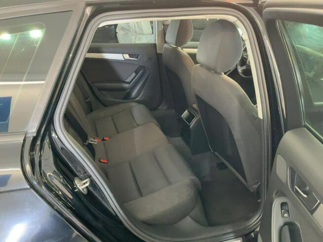 Audi A4 2,0 TDI, nawigacja, drugie koła, niski przebieg, hak, import
