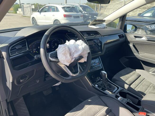 Volkswagen Touran DSG Kamera 7osobowy 150