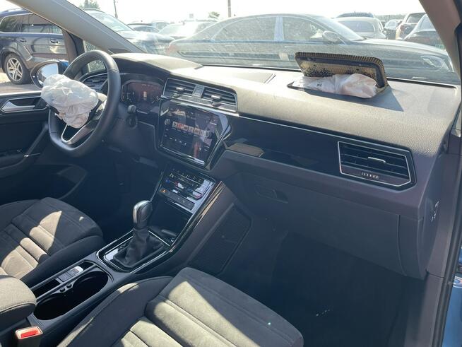 Volkswagen Touran DSG Kamera 7osobowy 150
