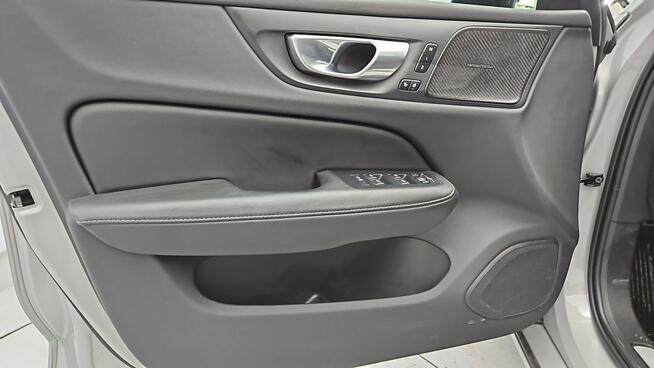 Volvo V60 2.0 B4 B Plus Dark ! Z Polskiego Salonu ! Faktura VAT !