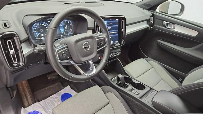 Volvo XC 40 Core aut ! Z Polskiego Salonu ! Faktura VAT !