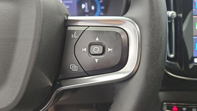 Volvo XC 40 XC40 B3 Plus Dark aut ! Z Polskiego Salonu ! Faktura VAT !