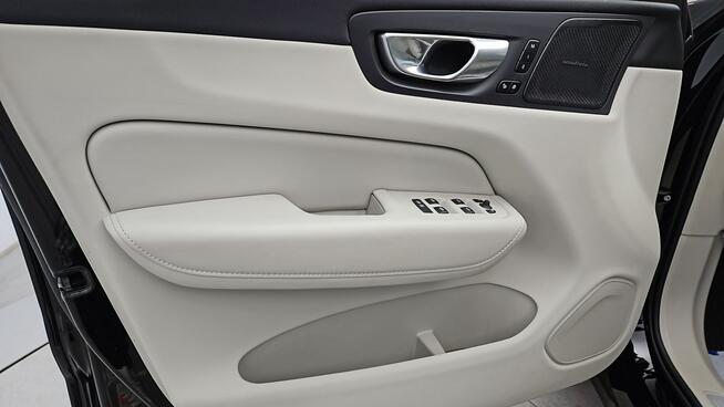 Volvo XC 60 B4 B Plus Bright aut ! Z Polskiego Salonu ! Faktura VAT !