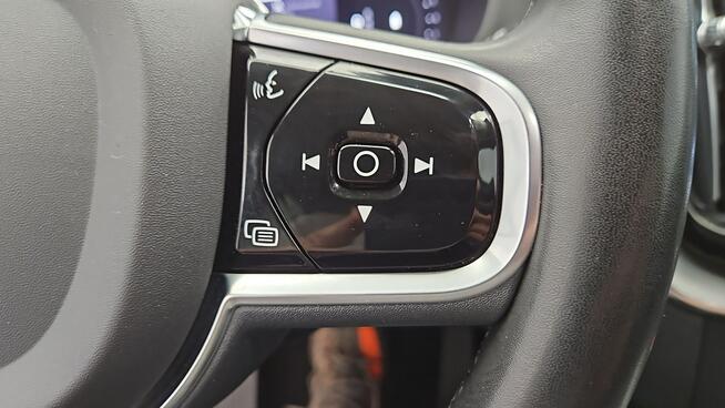 Volvo XC 60 B4 B Plus Dark aut ! Z Polskiego Salonu ! Faktura VAT !