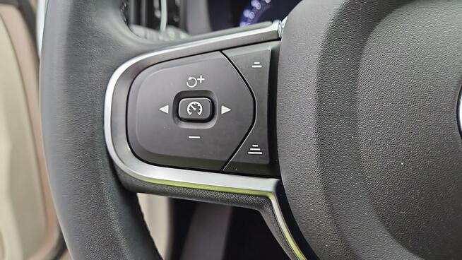 Volvo XC 60 2.0 Core 2WD ! Z Polskiego Salonu ! Faktura VAT !