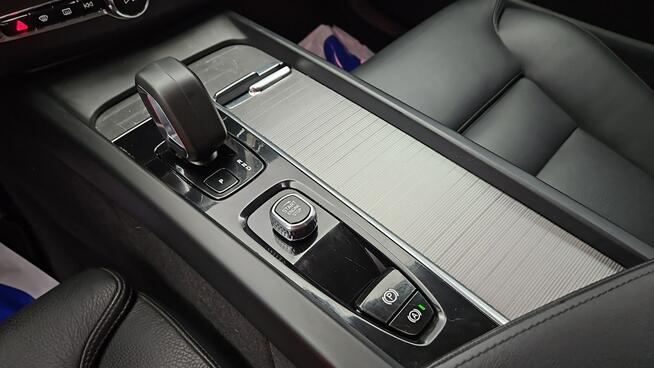 Volvo XC 60 B4 D AWD Plus Bright aut ! Z Polskiego Salonu ! Faktura VAT !