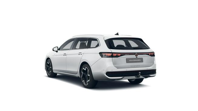 Volkswagen Passat R-Line Plus 2.0 TSI 204KM automat pakiet IQ.DRIVE Hak holowniczy