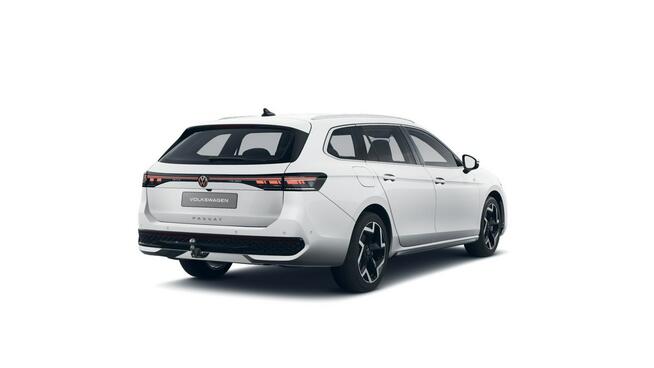 Volkswagen Passat R-Line Plus 2.0 TSI 204KM automat pakiet IQ.DRIVE Hak holowniczy
