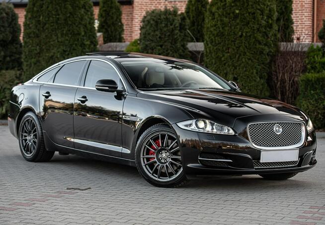 Jaguar XJ