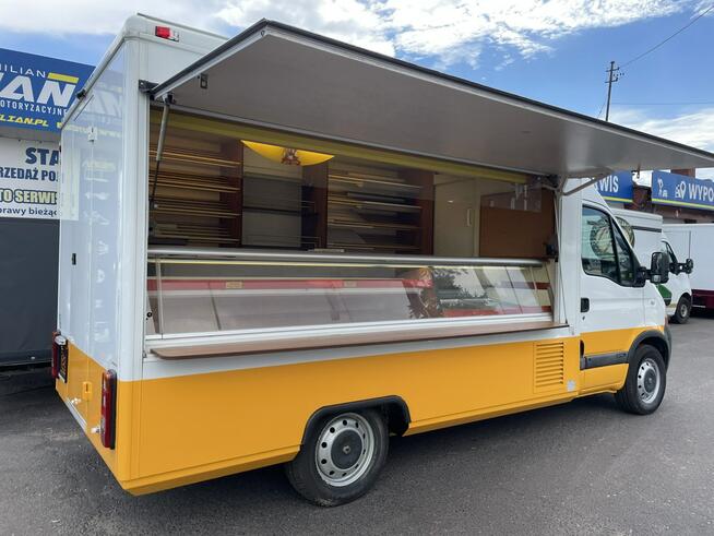 Renault Master Autosklep pieczyw Gastronomiczny Food Truck Foodtruck sklep BORCO 2009