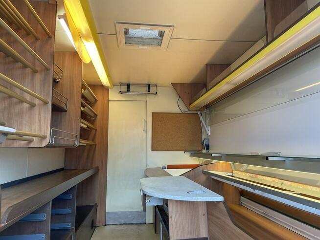 Renault Master Autosklep pieczyw Gastronomiczny Food Truck Foodtruck sklep BORCO 2009