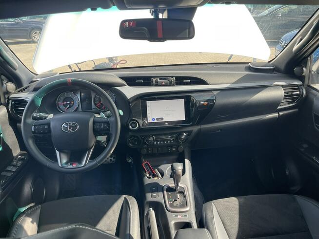 Toyota Hilux GR 4x4 JBL Wyciągarka Klimatronik Podgrzewanie Zabudowa 204KM