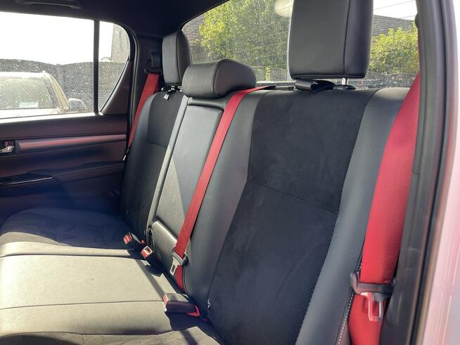 Toyota Hilux GR 4x4 JBL Wyciągarka Klimatronik Podgrzewanie Zabudowa 204KM