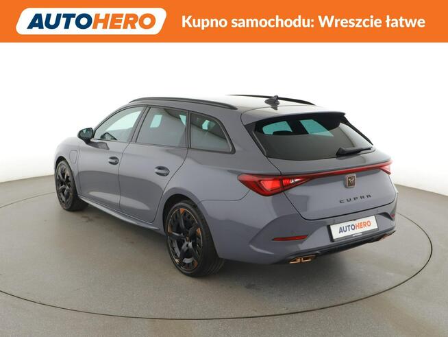 Cupra Leon PHEV full LED navi virtual cocpit półskóra grzane fotele kamera i czuj