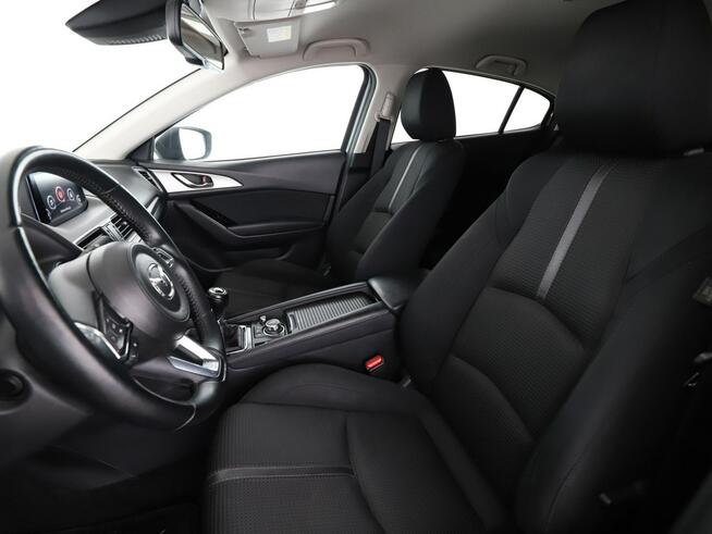 Mazda 3 navi klima auto kamera i czujnki parkowania grzane fotele