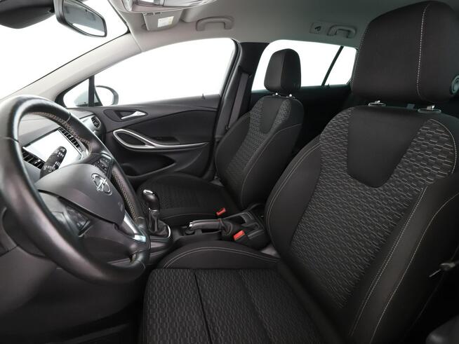 Opel Astra navi grzane fotele+kier. hak tempomat