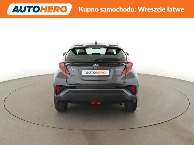 Toyota C-HR grzane fotele kamera ACC LED