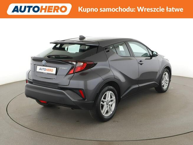 Toyota C-HR grzane fotele kamera ACC LED