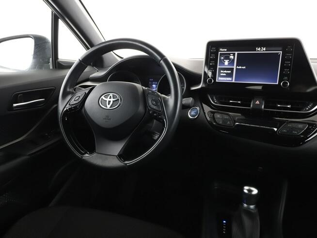 Toyota C-HR grzane fotele kamera ACC LED