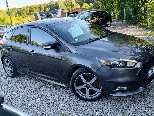 Ford Focus ST 2.0/250 PS Mały przebieg , serwisowany