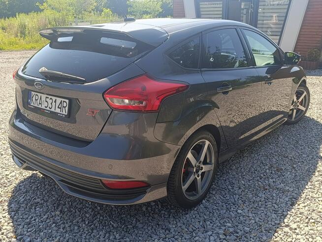 Ford Focus ST 2.0/250 PS Mały przebieg , serwisowany
