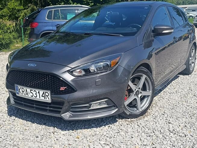 Ford Focus ST 2.0/250 PS Mały przebieg , serwisowany