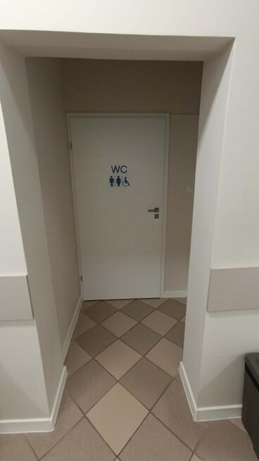 Prądnik Czerwony. Lokal na gabinety lekarskie.