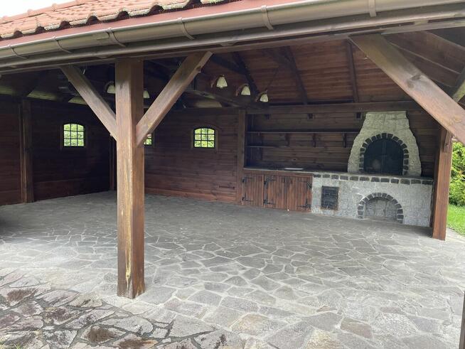 Syndyk sprzeda Pensjonat w Szczechach Małych 8
