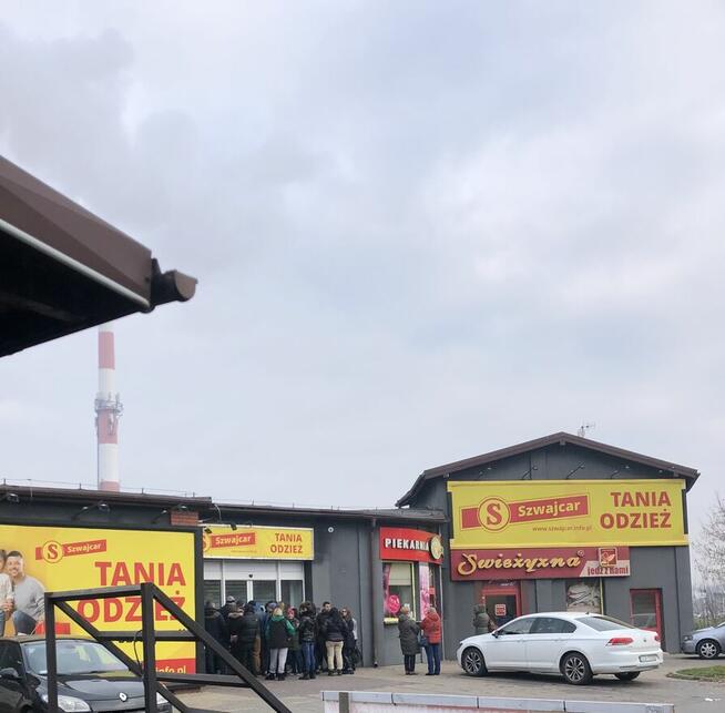 W CENTRUM MYSZKOWA DO wynajęcia 800m2 pawilon handlowy !